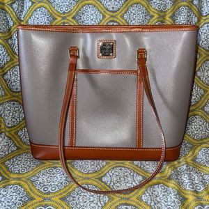 Large Dooney and Bourke tote bag